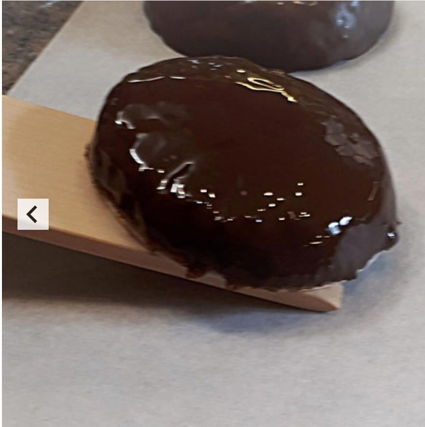 PELLKARTOFFELGABEL aus Buchenholz-Zum schnellen und einfachen Glasieren von Lebkuchen.
Finger und Hände bleiben sauber