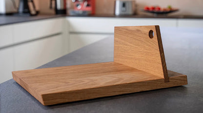 Das aus Eiche-Das Original. Charaktervolle Masserung,natürliche Härte-nicht umsonst zählt Eiche zu den beliebtesten Hölzern.