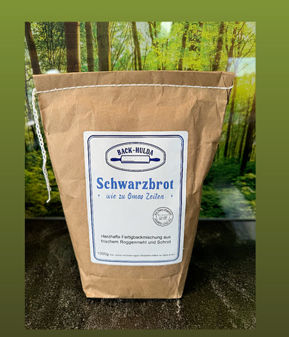 Schwarzbrot wie zu Omas Zeiten, Herzhafte Fertigbackmischung aus frischem Roggenmehl und Schrot, 1000g, von Hand gefüllt. ( Natursauerteig von Seitenbacher beiliegend )