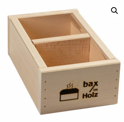 Der Bax im Holz Holz-Backrahmen „einfach“ aus naturbelassenem, massivem Buchenholz. Inklusive passender Trennwand für zwei Brote je 250g.Siehe auch großen Backrahmen im Shop