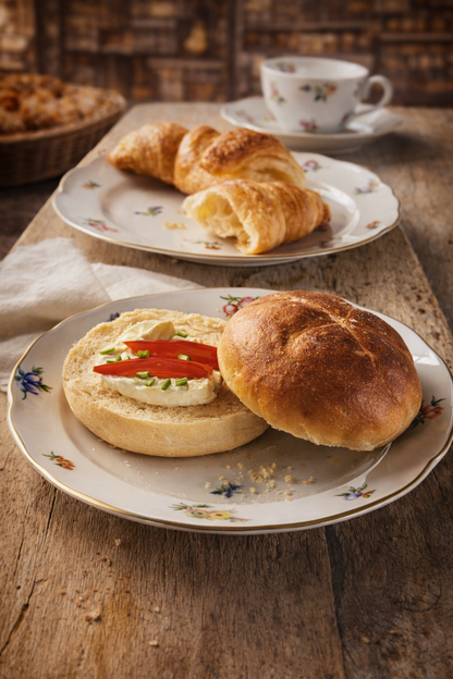 Buch: Bauernbrote & Brötchen nach traditionellen Rezepturen
Das große Buch des Brotbackens mit Sauerteig und Hefe. Gerhard Keller
