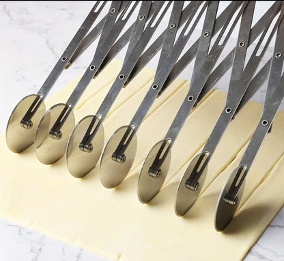 Mehrfach-Teigschneider aus Edelstahl-7 Rollen, ausziehbar bis 70cm