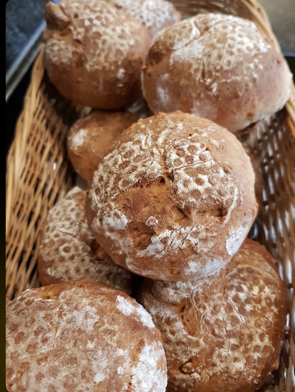 Röstmalz Backmalz-Original Bäckermalz. Wird wöchentlich frisch von der Nachbarsmühle abgefüllt! Im Quadrat Glas 120g