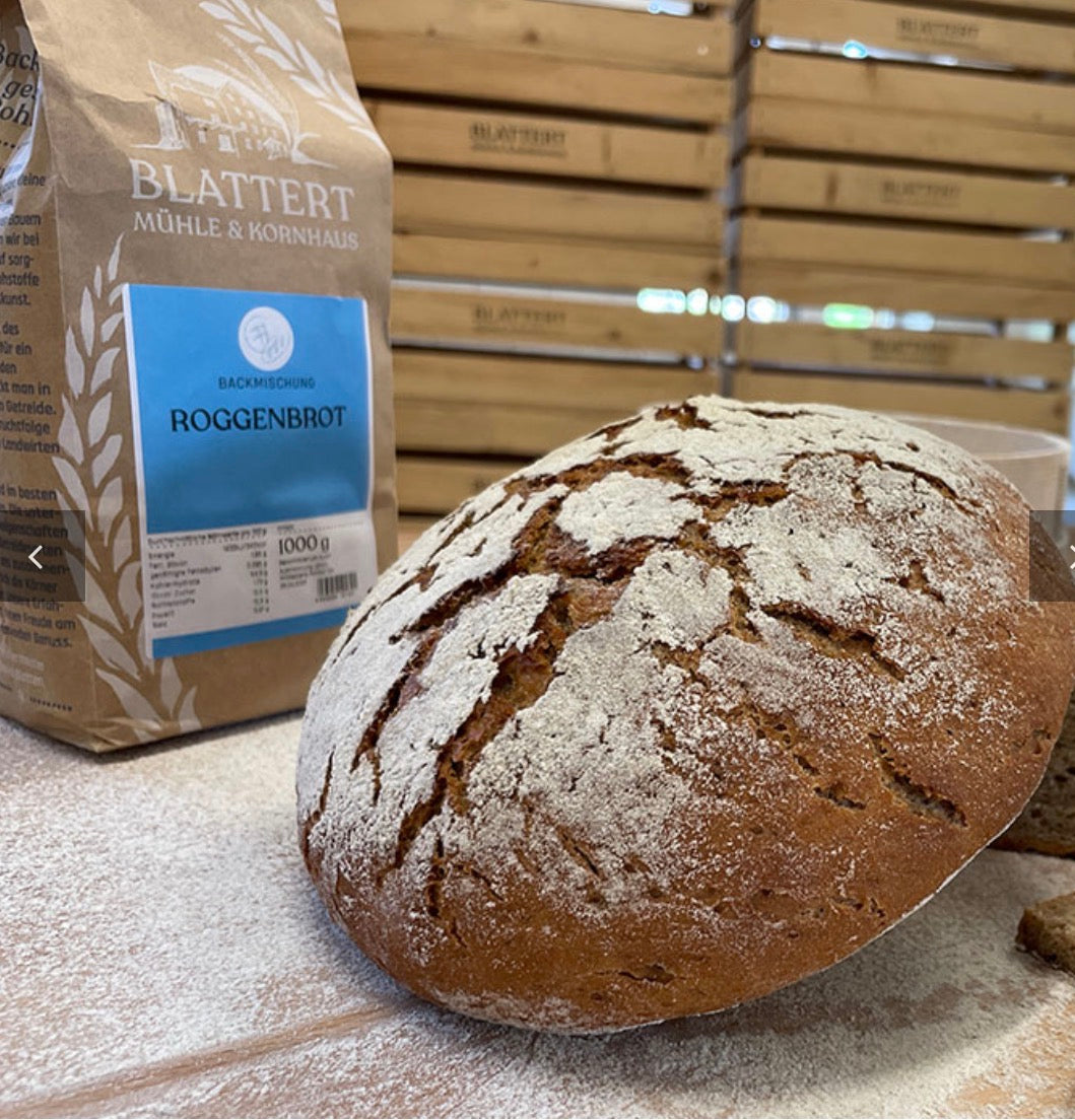 Roggenbrot Backmischung. Die Roggenbrot Backmischung steht für ein sehr herzhaftes Brot mit einem kräftigen Geschmack