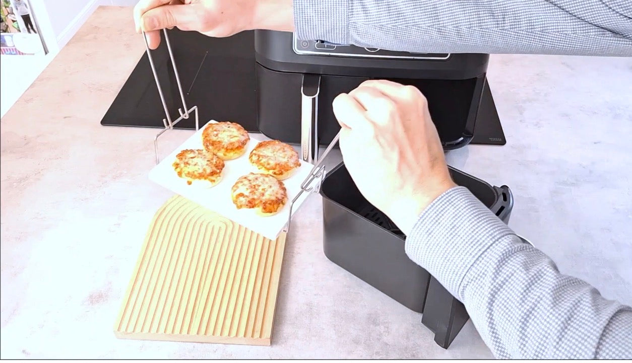 WunderFry® Airfryer-Pizzastein mit Edelstahlrahmen