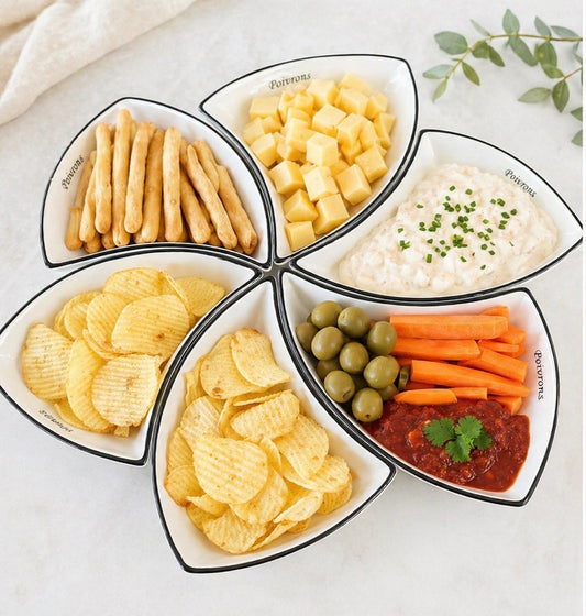 BlütenServier-Set – 6-teilig | Platzsparend & stilvoll servieren. Das elegante 6-teilige Servierset in Blütenform bringt Ordnung und Stil auf deinen Tisch – perfekt für Grillabende, Raclette oder Snacks.