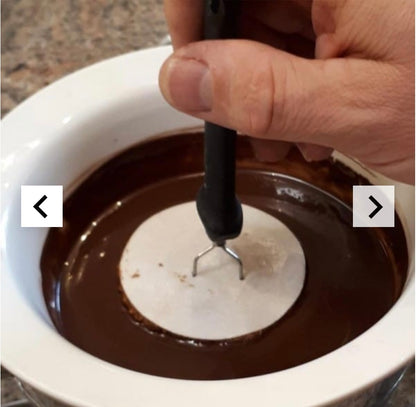 Original-Lebkuchenglocke-Glasierhilfe, Schnelles und einfaches Glasieren von Lebkuchen.
Finger und Hände bleiben sauber.