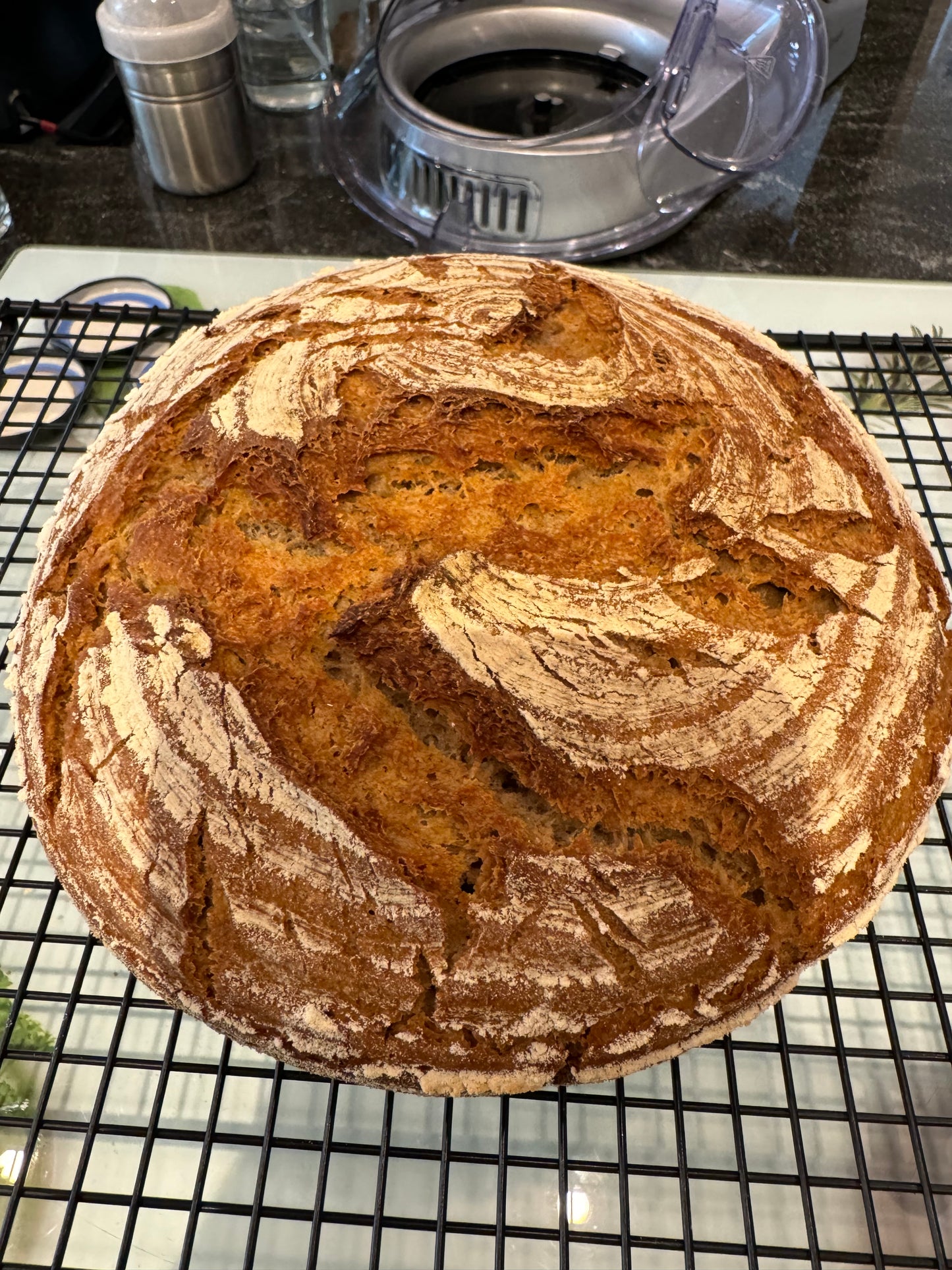 Unser frisch gemahlenes Roggenmehl Type 1150, 1000g liebevoll per Hand abgefüllt.