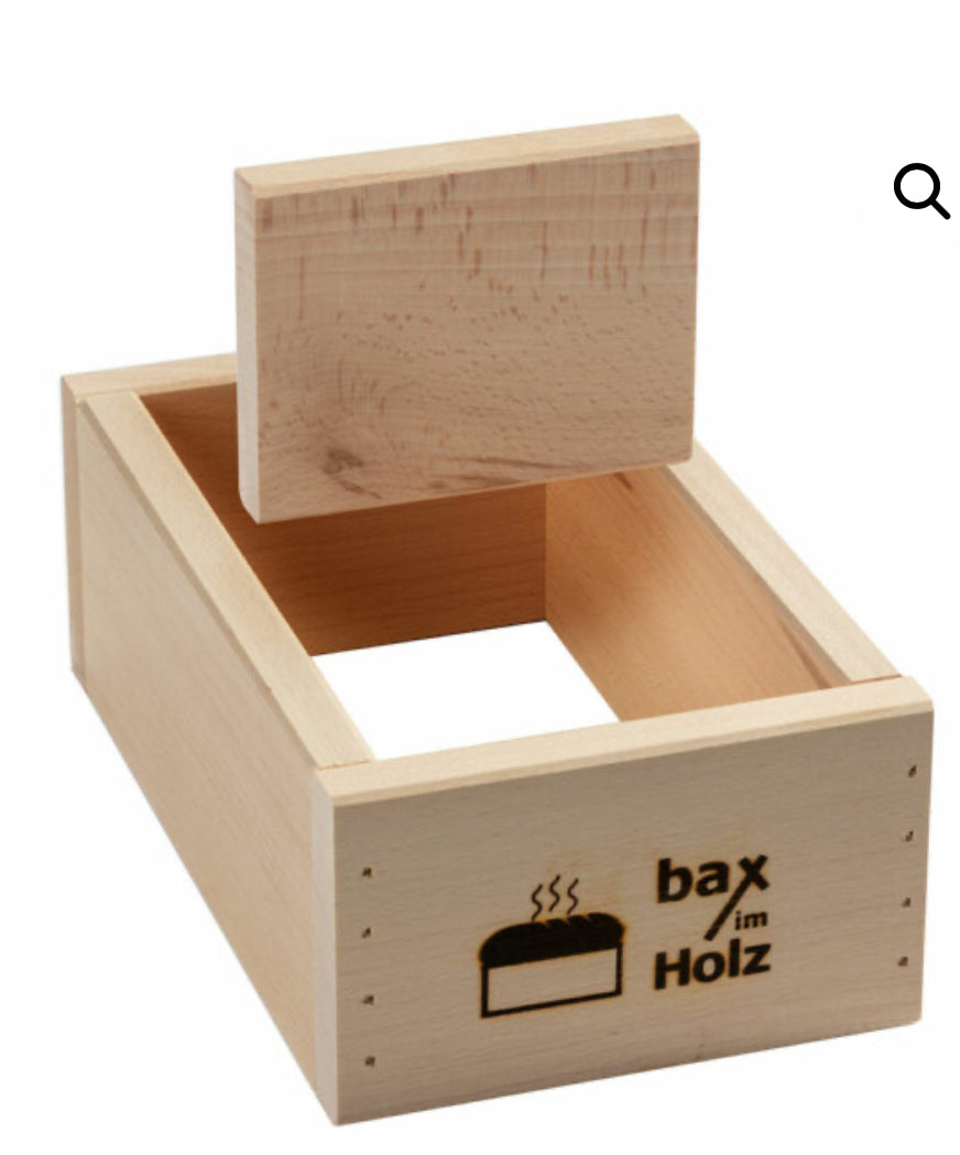 Der Bax im Holz Holz-Backrahmen „einfach“ aus naturbelassenem, massivem Buchenholz. Inklusive passender Trennwand für zwei Brote je 250g.Siehe auch großen Backrahmen im Shop
