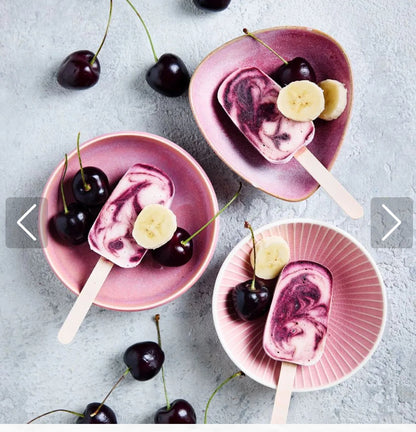 „Eis dich glücklich“ – Das Rezeptbuch für deinen Thermomix®*
Eisgenuss ohne schlechtes Gewissen! Entdecke über 30 fitgemixte Rezepte – von fruchtigen Sorbets über cremiges Vanilleeis bis hin zu veganen und Low-Carb-Varianten. Alles ohne Industriezucker!